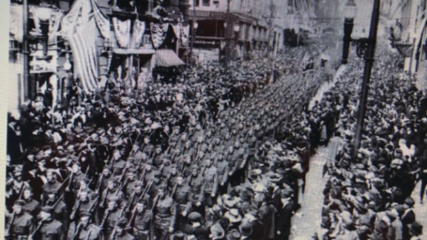  After the signing of the Armistice, hundreds of Pittsburgh’s sons and daughters returned home to be greeted with parades and celebrations. It has confounded collectors for years, however, that only a handful of WWI Pittsburgh Homecoming Medals could be found. Finally, an explanation has been discovered.