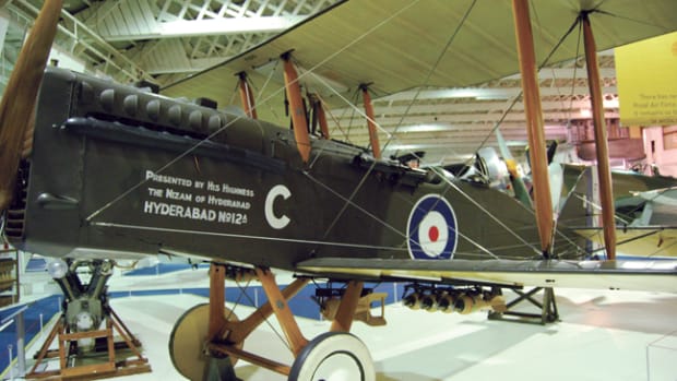 A World War I British Airco DH.9A bomber with the original pattern of an aircraft roundel. When used as aircraft or vehicle identification, this style has become universally known as a “roundel”— whether round or not.