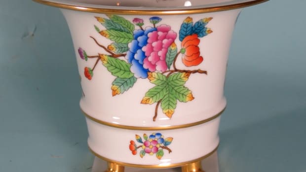 Historic Herend porcelain vase presented to Adolf Hitler in 1937 by Admiral Miklos Horthy, Regent of Hungary 