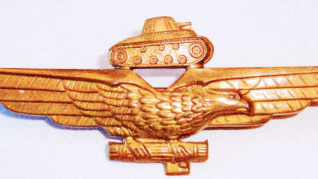Tank driver badge, Fascist Era evidenced by the Fascist symbol in eagle’s talons.