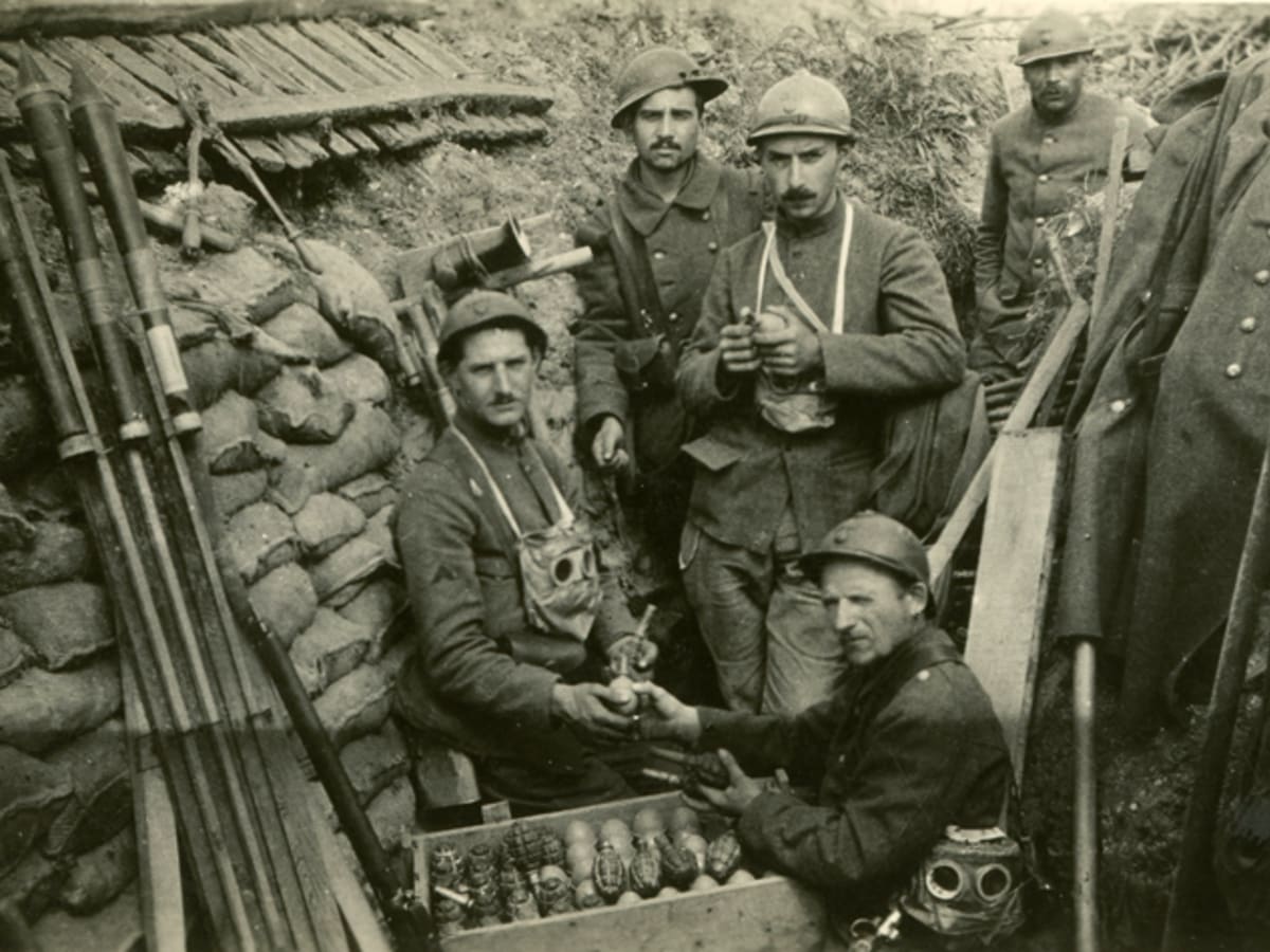 Today 1915 WWI WW1 Imprimé ~ Grenadier Compagnie 18th Siècle ~ Today Hurling Jam-Tin 