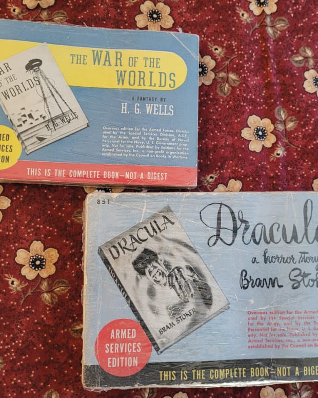 Two of the most collectible — and most expensive — ASE books are “Dracula”, by Bram Stoker and “The War of the Worlds” by H.G. Wells. Fine copies will cost $40 or more.