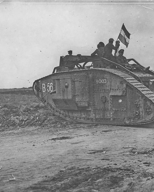 WH-13;-Mk.-V-B56;-2nd-Battalion-Tank-Corps-at-Lamotte-en-Santerre-on-8th-August-1918_bw