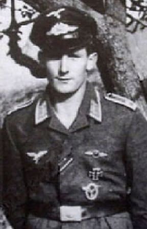 Remains Of Luftwaffe Ace Discovered - Military Trader/Vehicles
