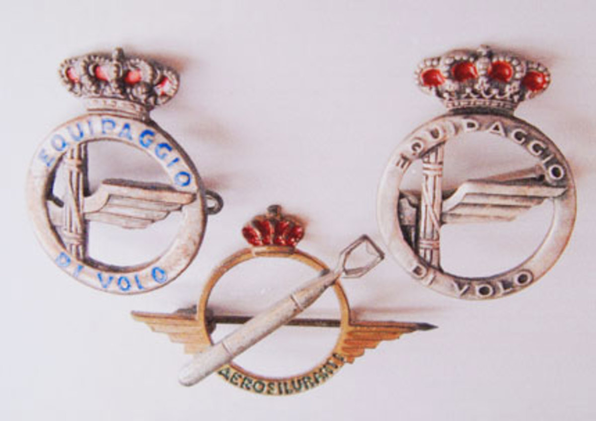 Left: Flight Crew pin with incise letters filled with blue paint. Right: Flight crew pin with raised letters. Bottom: Torpedo plane crew pin.