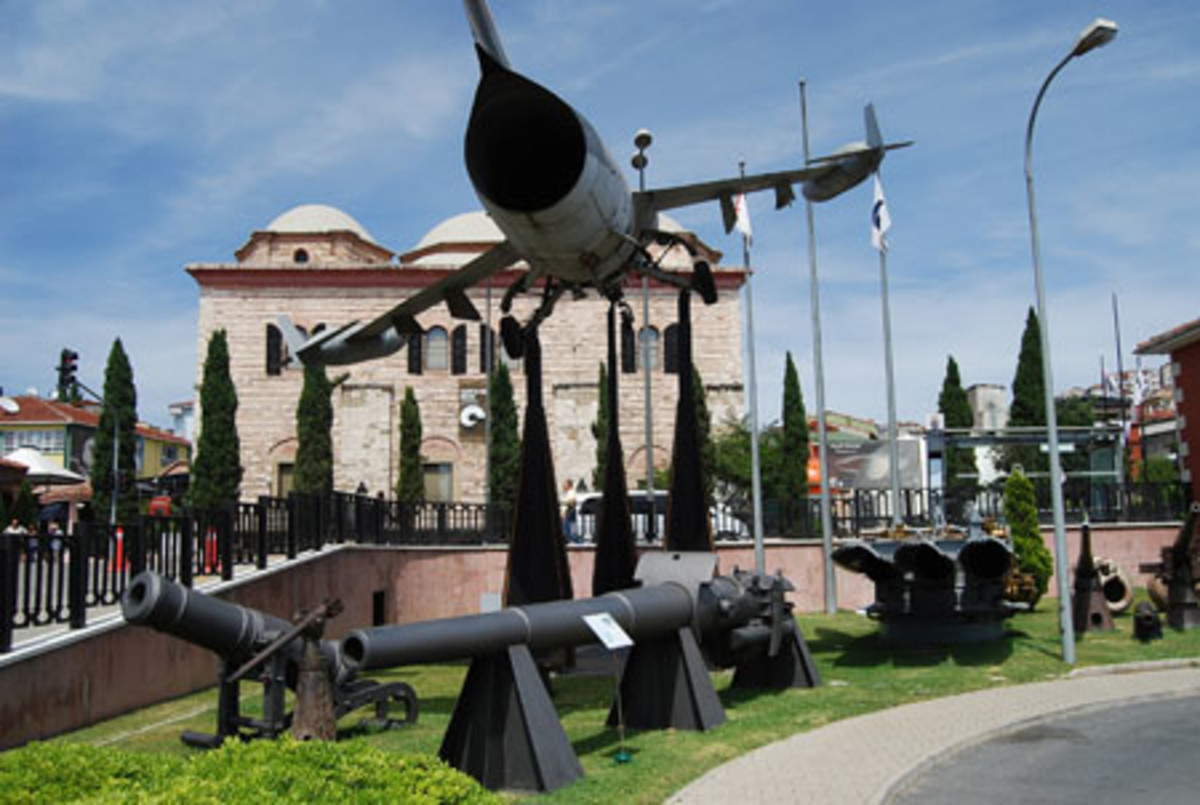 The Rahmi M. Koç Müzesi in Istanbul features more than 90 vehicles and 10,000 transportation and scientific-related artifacts. For more information on the museum, log on to: www.rmk-museum.org.tr