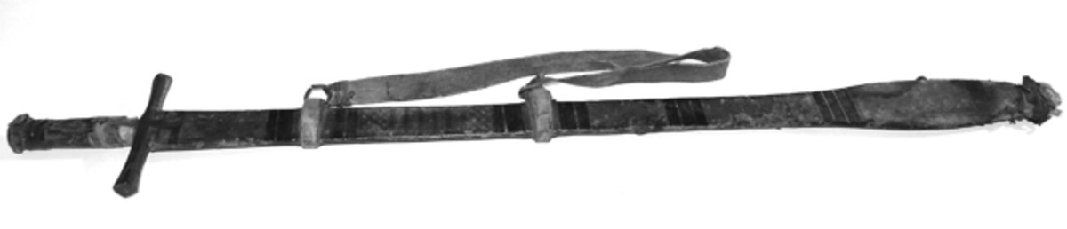  The kaskara blades were mostlyimported to the region. Some are found with Koranic inscriptions.