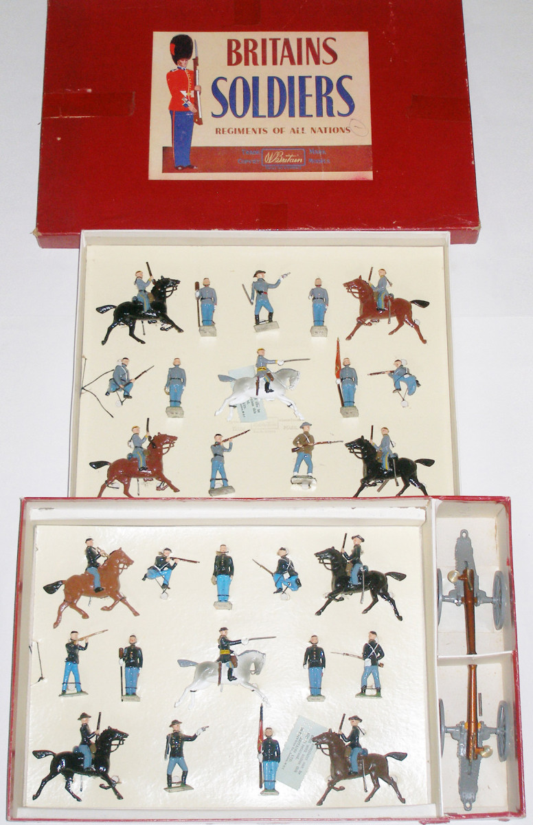 Britains 30-piece U.S. Civil War display set #2070 with Union and Confederate soldiers in two-tier box, $2,340. Old Toy Soldier Auctions image.