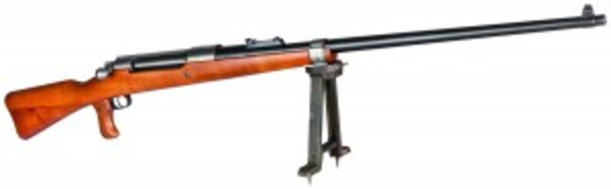 Original Fallschirmjägergewehr 42, 1st model (FG 42/1), code "fzs deactivated. Starting bid: 6500 Euros