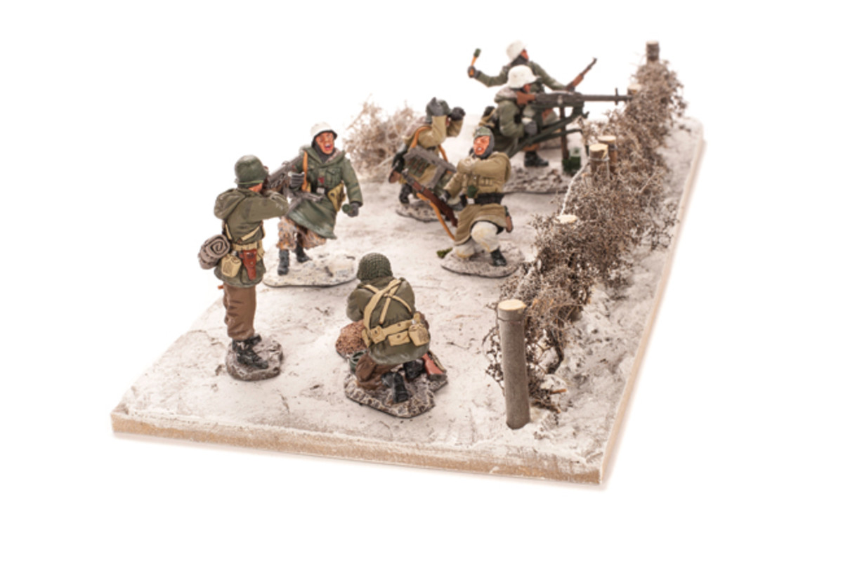 Battle of the Bulge diorama was made using King & Country figures and a JG Miniatures winter base. 