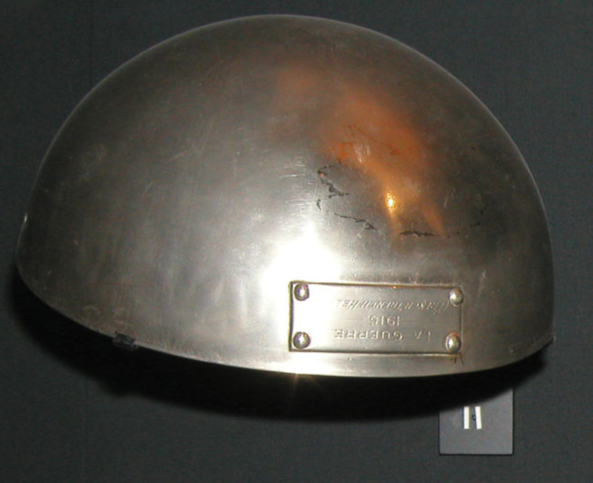 French-Skull-Cap The infamous «skull cap,» which likely wasn’t inspired by a soup bowl – this example is in the Imperial War Museum in London