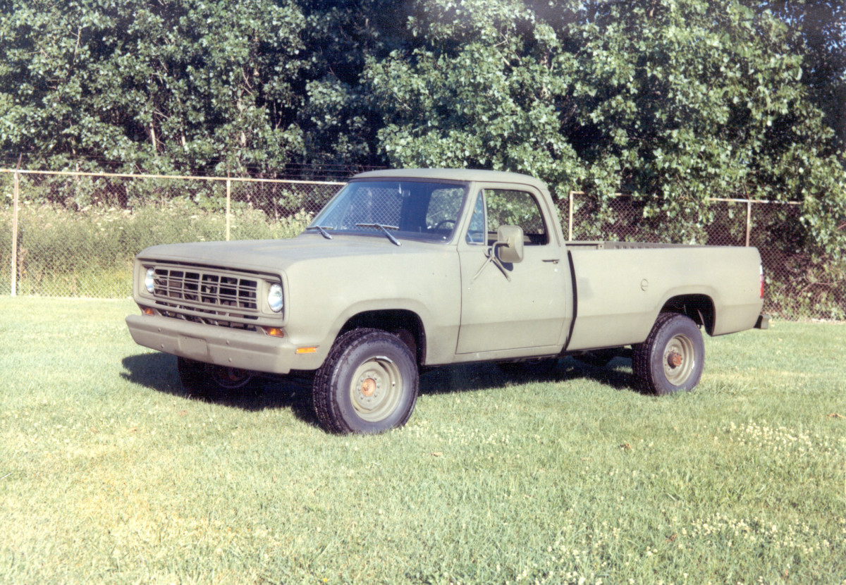 The base vehicle for this series was the M880 pickup. The position of the parking lights under the headlights identifies this as being built prior to August 15, 1976. After that date the parking lights moved inboard of the headlights.