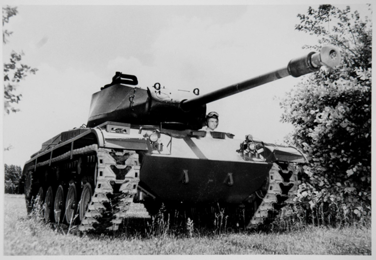 The M41 began life in the late 1940s as the T41. It was to be the lightweight member of a family of three tanks. The two other tanks in this new “family” were the “medium” tank called the T42, and a “heavy” tank, the T43.