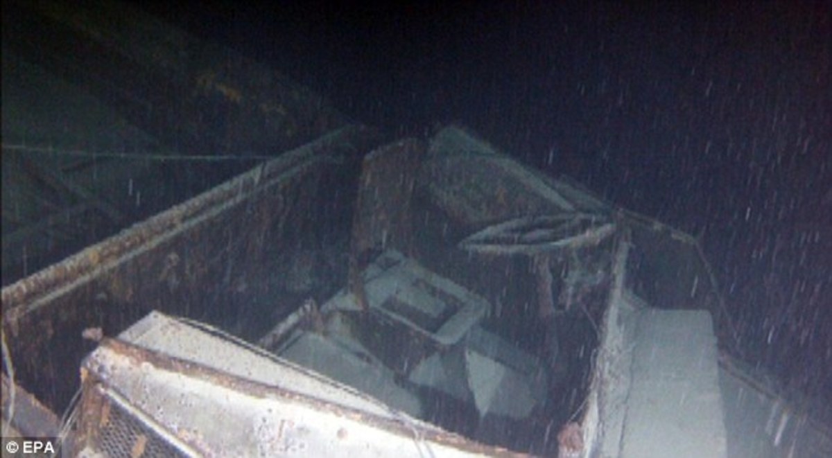 Screen grab showing the driver's compartment of the submerged DUKW.