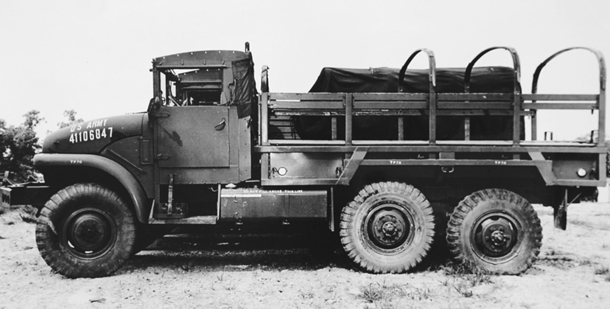 The M135 was a six-wheel variant of the M211. Instead of ten 9.00-20 tires, these trucks were fitted with six 11.00-20 tires. Although it had been proven during WWII that large single tires provided superior off-road performance for many vehicles, especially in desert operations, dual wheeled trucks were generally better for highway hauling and all-around use. The M135 cargo bed featured wheel wells, while the M211's bed did not. Several different styles of cargo beds were tested on the M135.