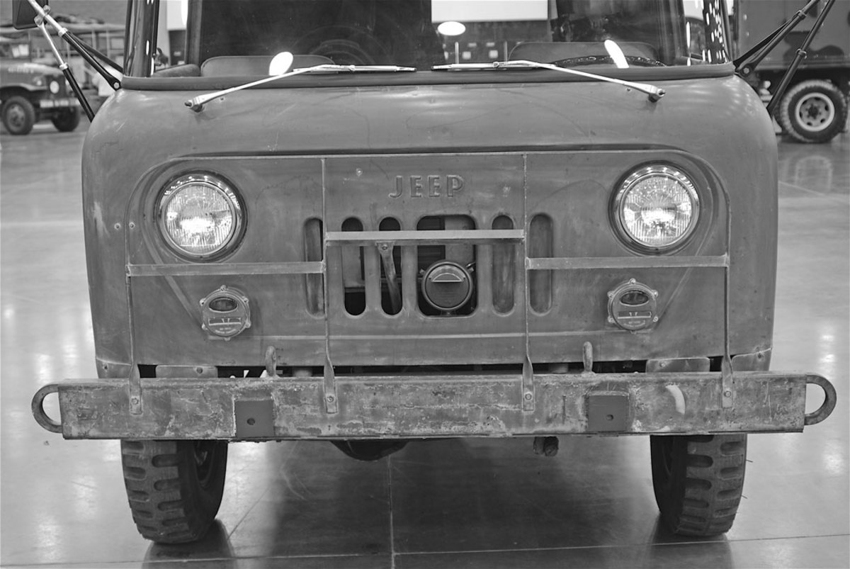 Many military FCs were fitted with standard M-seies blackout driving and marker lamps. Many were also equipped with front brush guards.