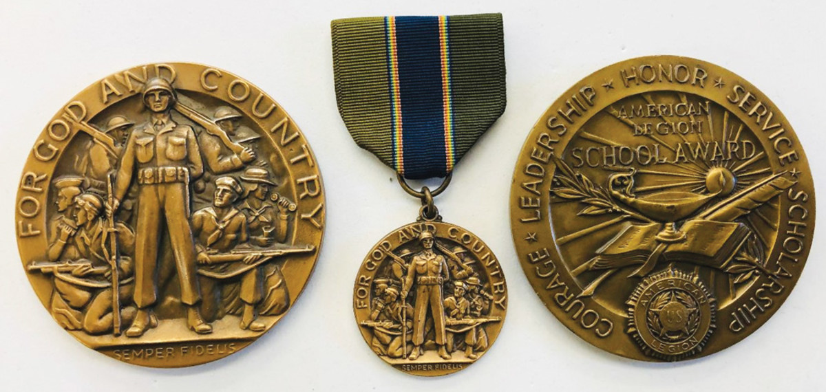 The type 4 version of the American Legion Award shows the addition of a WAVE and a WAC while retaining the same reverse as the type 3.