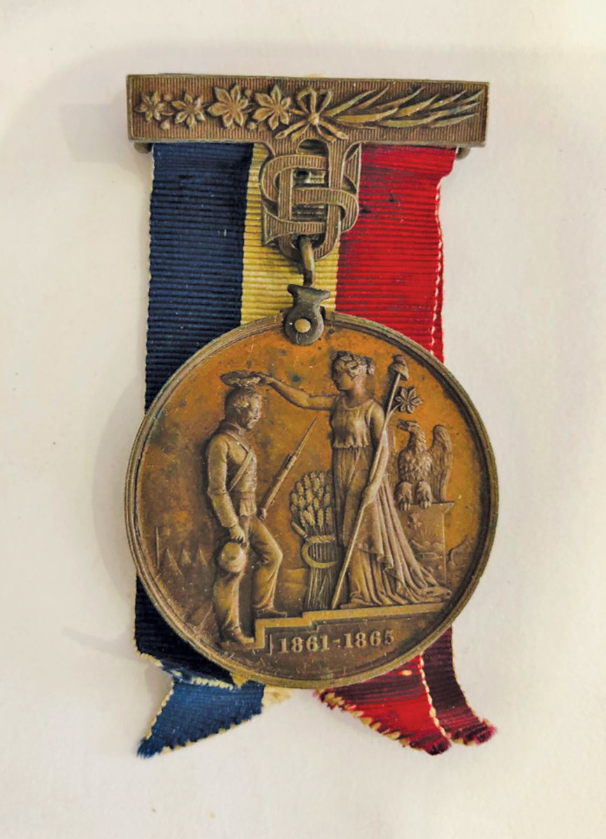 The Ohio Civil War Medal was issued slightly before the West Virginia version and strongly influenced its design.