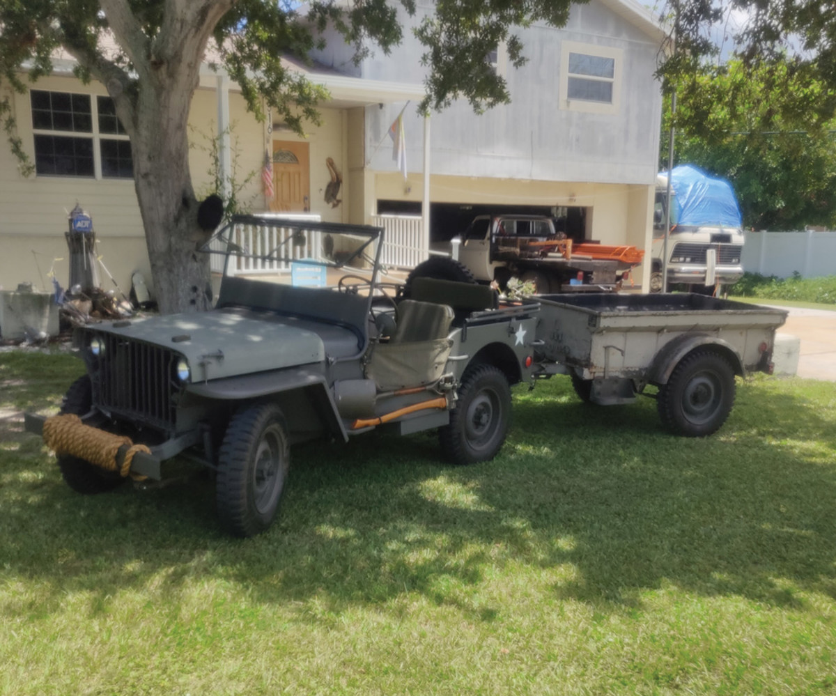1941 Jeep Slat #104844 & 1942 Bantam. Owner: Arnold Popp