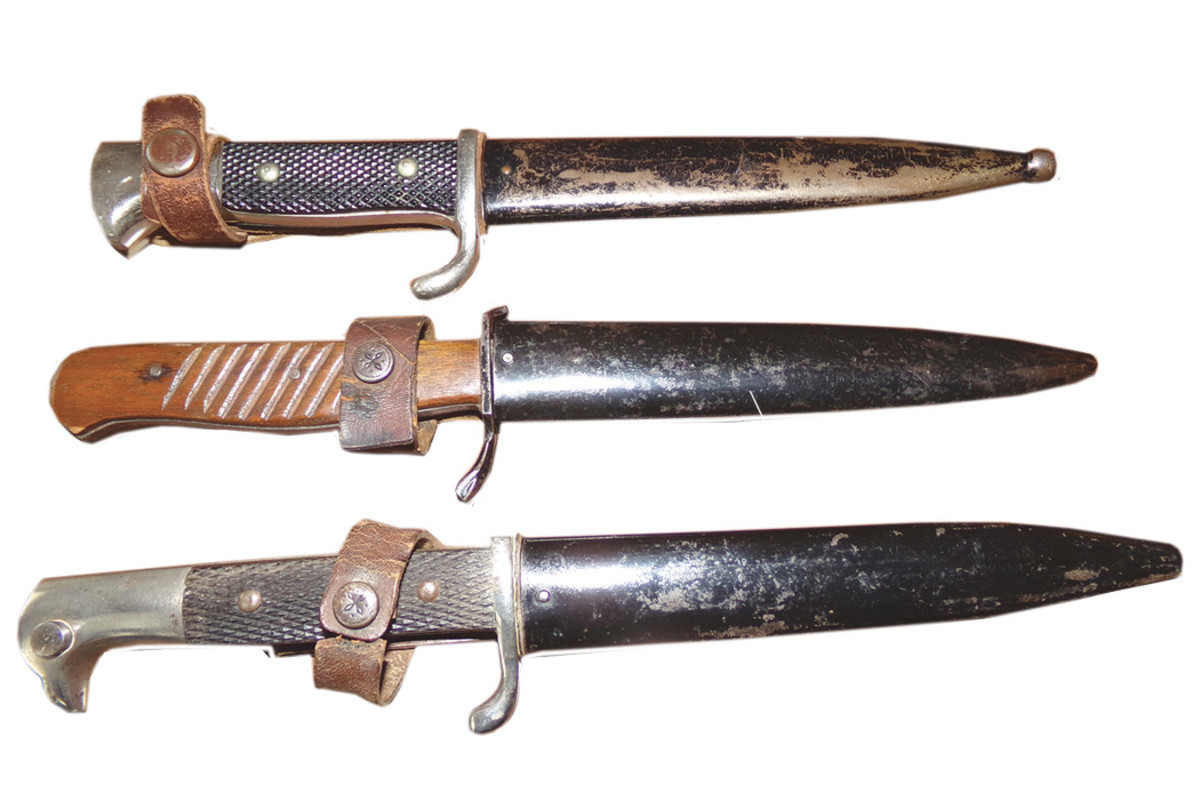 A variety of boot knives carried over from the Great War or the 1920’s and 30’s found their way into the fields of WW2. Many of these issued or privately purchased items were passed down from father to son, or carried by the same soldiers in two world wars.