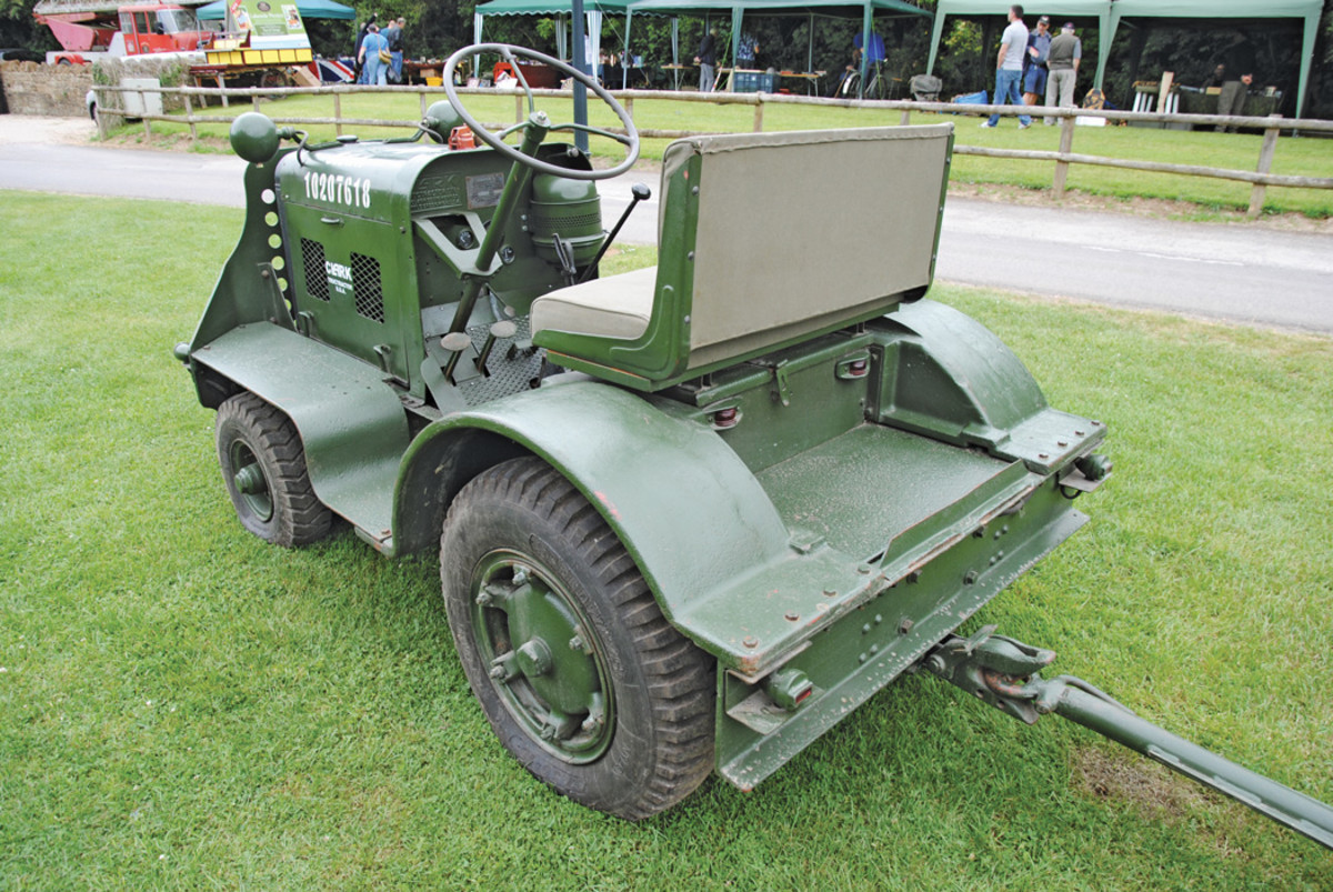 This very compact vehicle was a powerful and versatile workhorse on airfields.