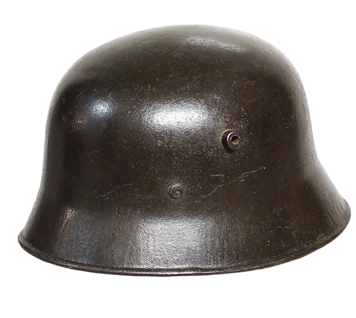 Its shape is similar but not the same as the German Model 1918 Helmet.