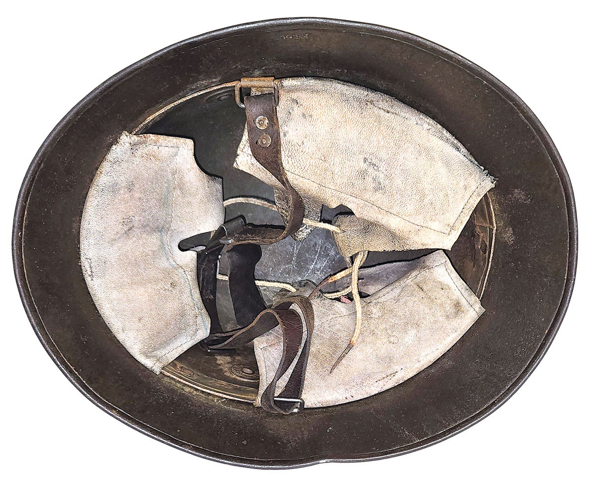 It features a similar liner and chinstrap.