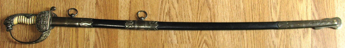 An attractive Kaiserliche Marine officer’s sword.