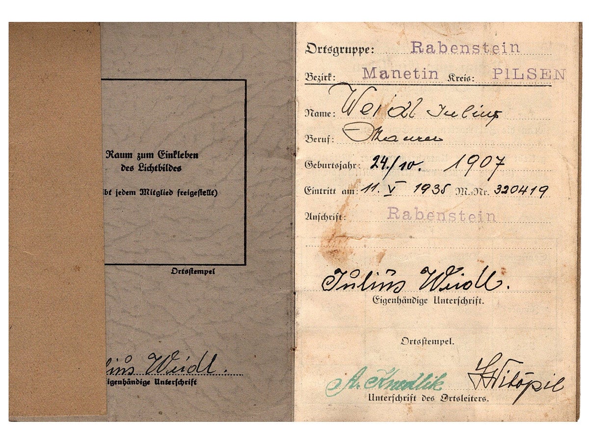The interior of the ausweis lists the owner’s name, Julius Weidl, a 27-year-old from Manetin who joined the SDP in 1935.