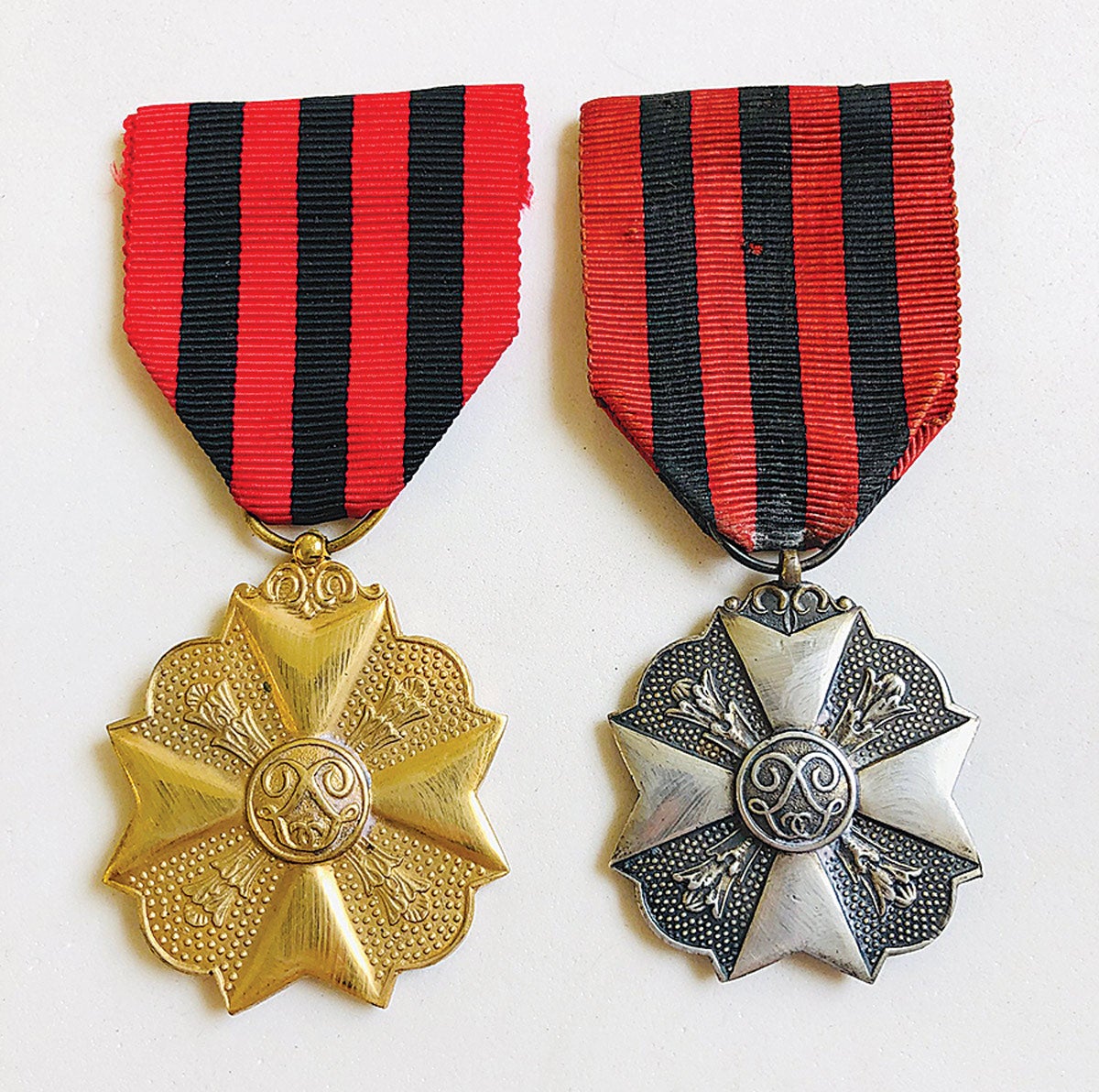 The Civic Decoration Medal 1st Class (gold) and Civic Decoration Medal 2nd class (Silver)