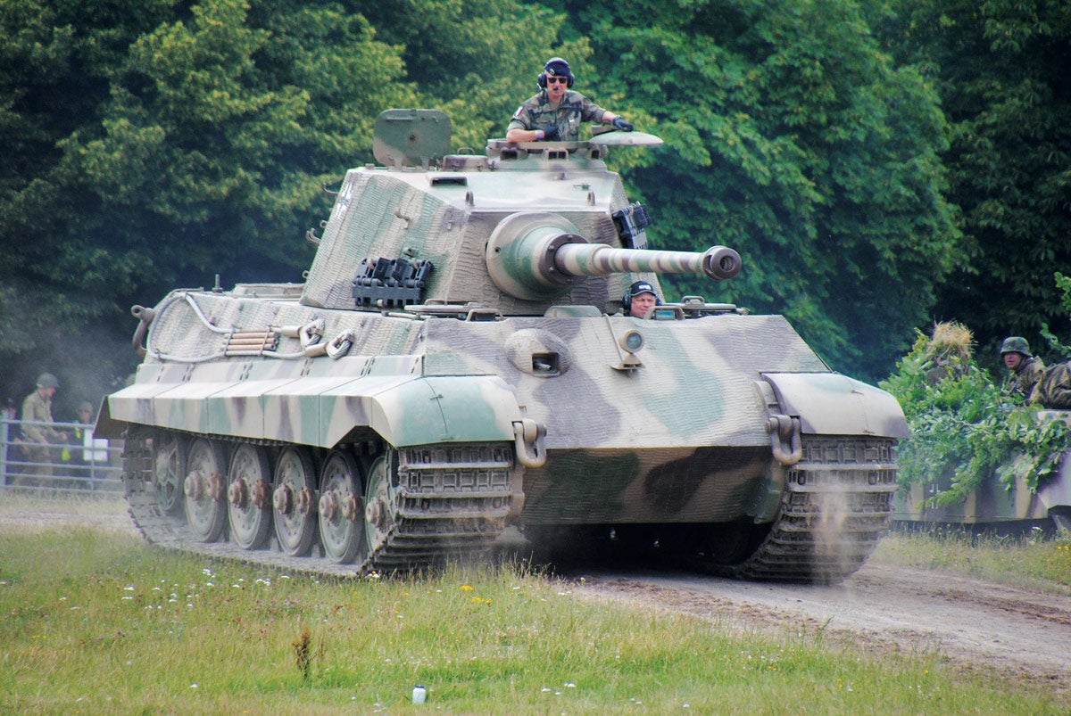 With 65 tons of steel on the move, a lot of dust was thrown up.