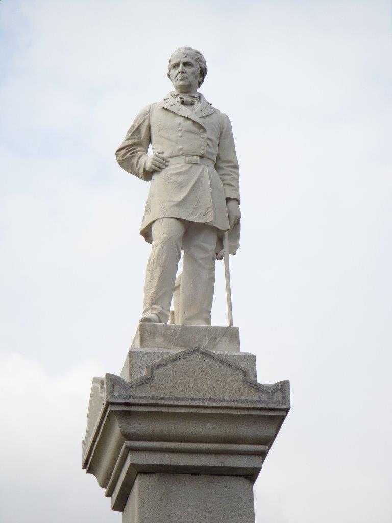 taylorgravesite12.jpg