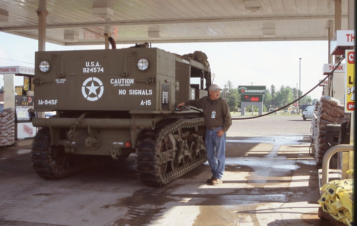 m4-high-speed-tractor-graf-1262red.jpg