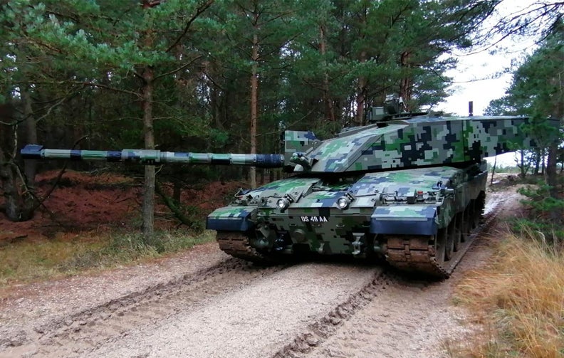 challenger-2-in-digital-camored.jpg