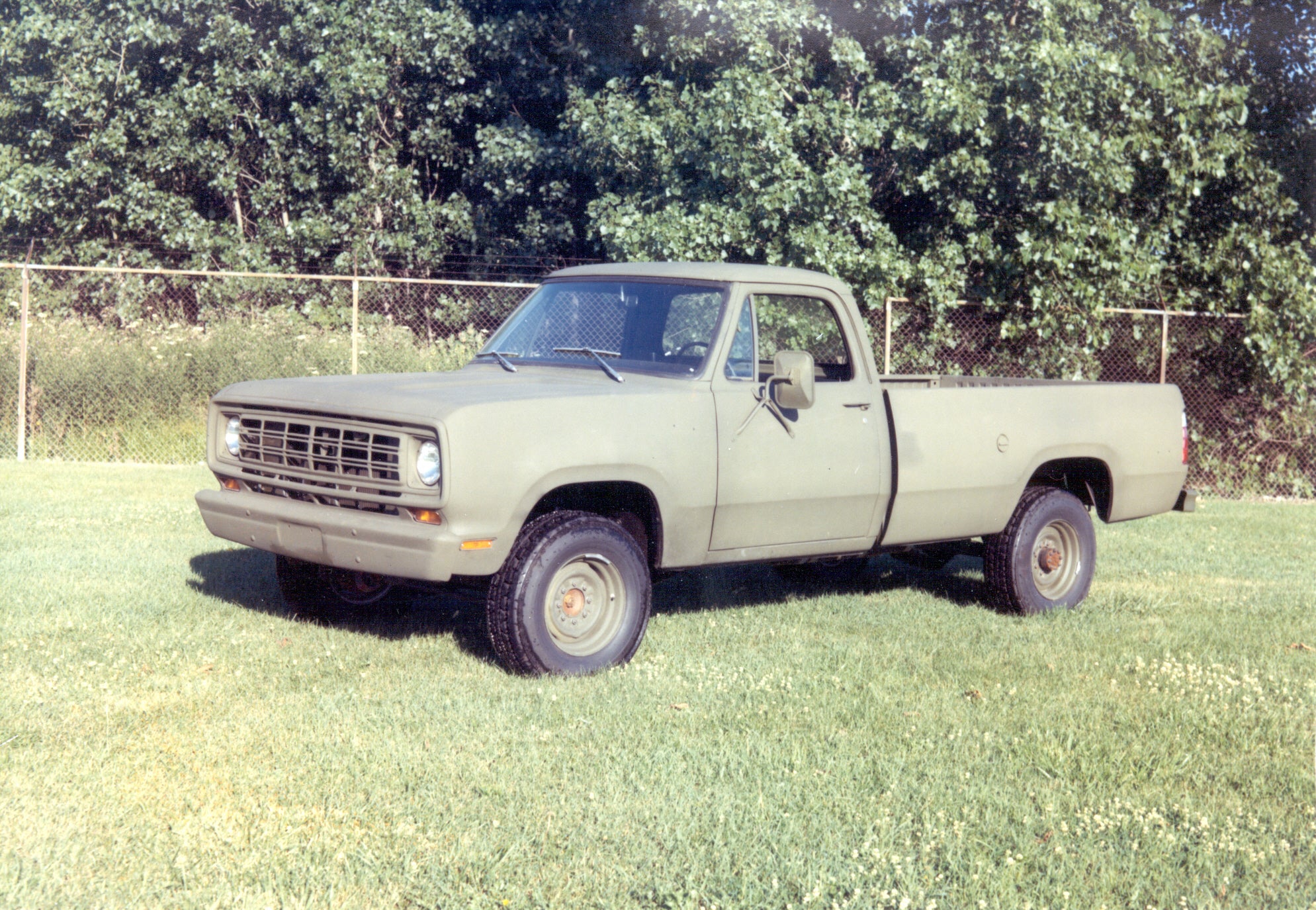 m880-4x4-commercial-truck_3.jpg