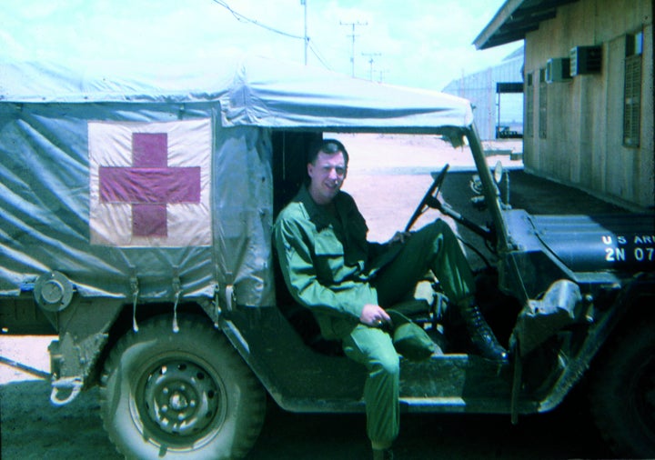 m718a1-44th-medical-detach-long-binh-1968-mvm-dec-2006-weaver1.jpg