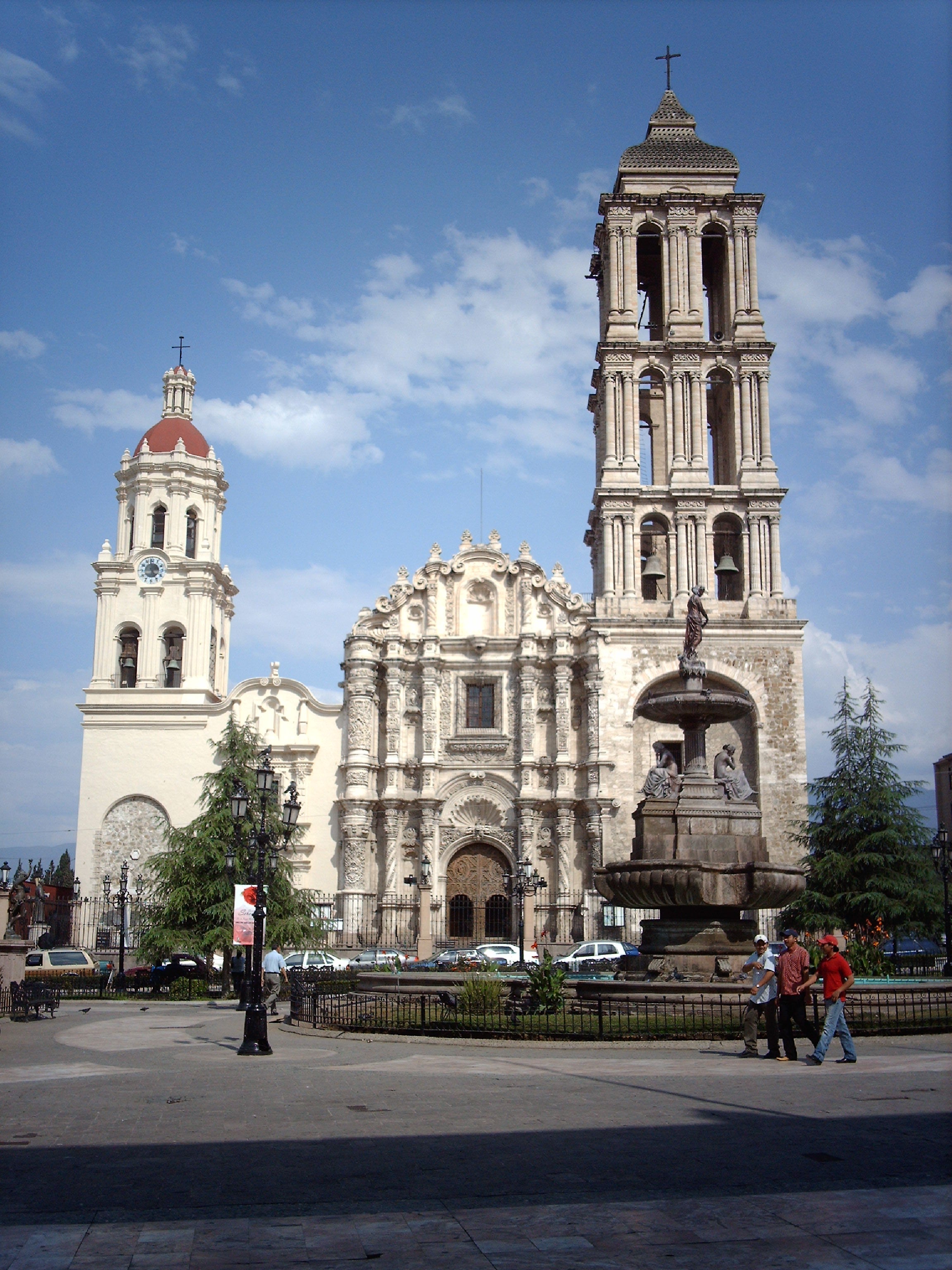 catedral_santiago_saltillo_coah_mex_front.jpg