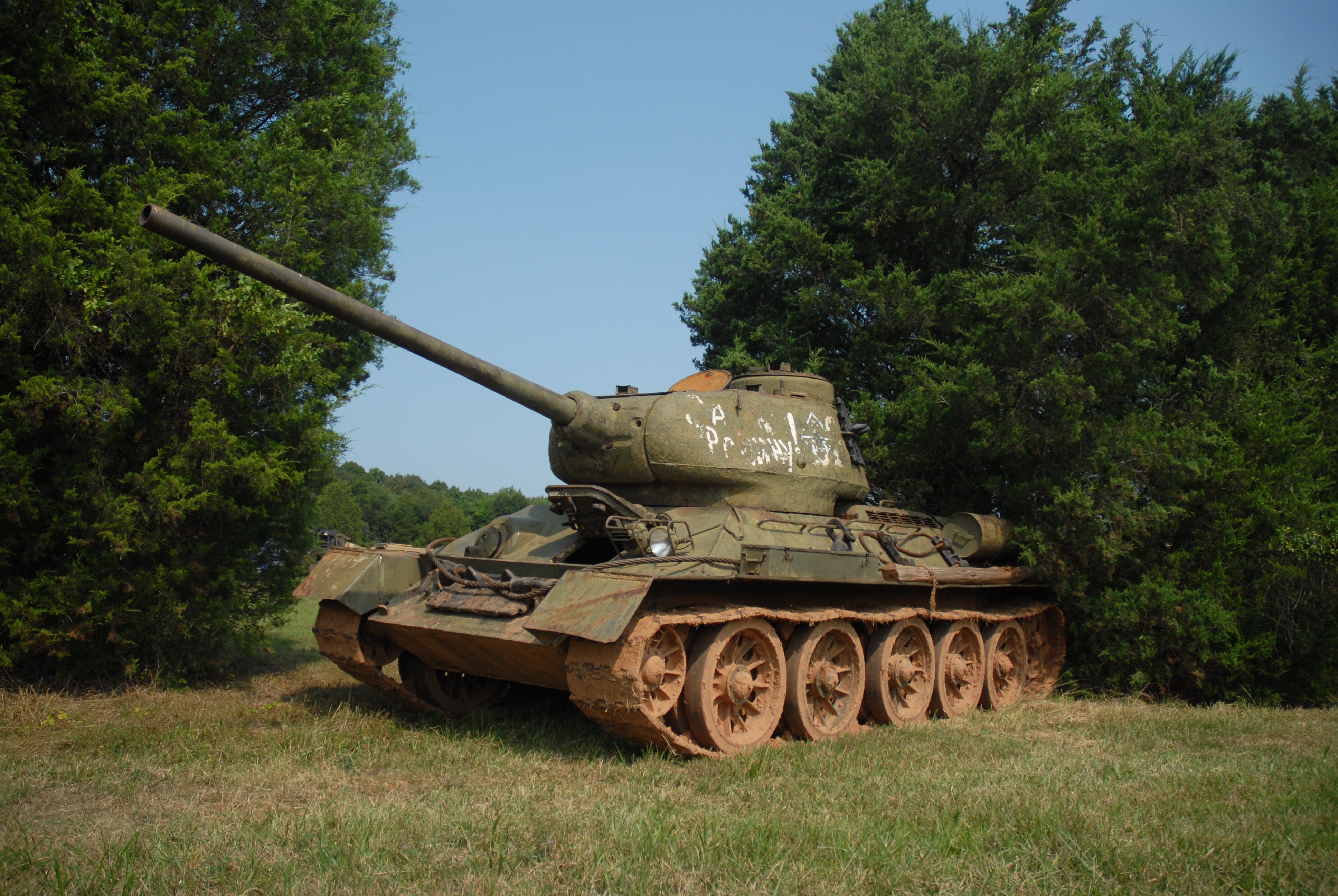 Military Vehicles Spotlight: Soviet T-34/85 Tank - Militarytrader