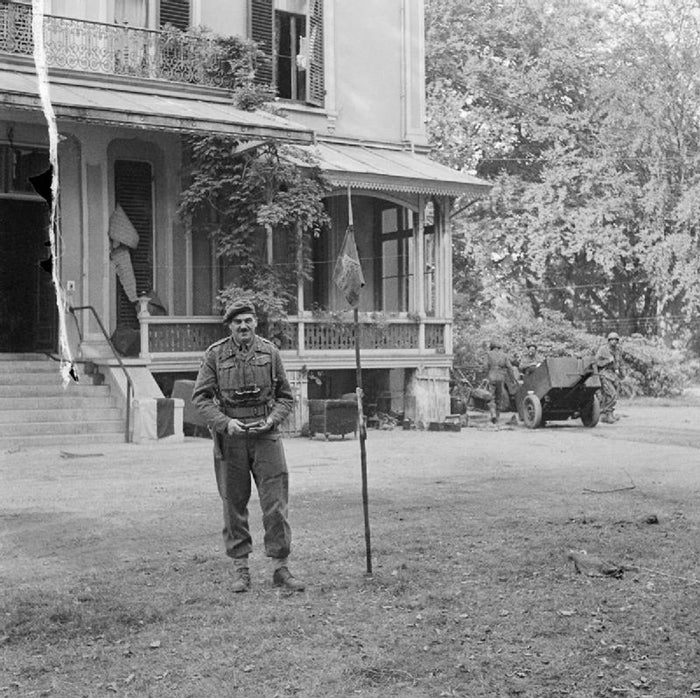 urquhart-1944.jpg