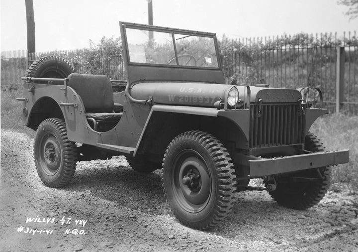 figure-15bw.jpg