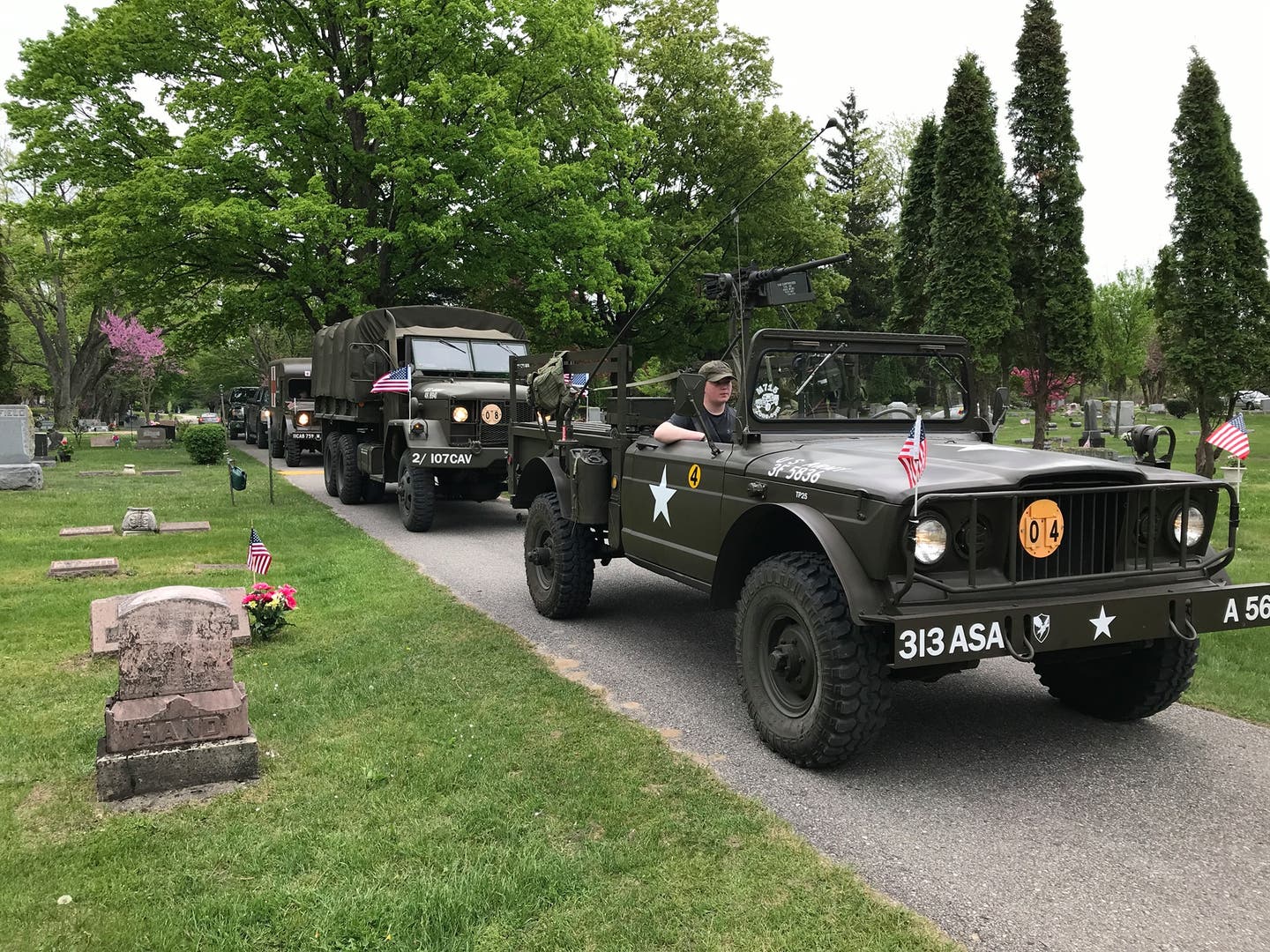 memorial-day-parade.jpg
