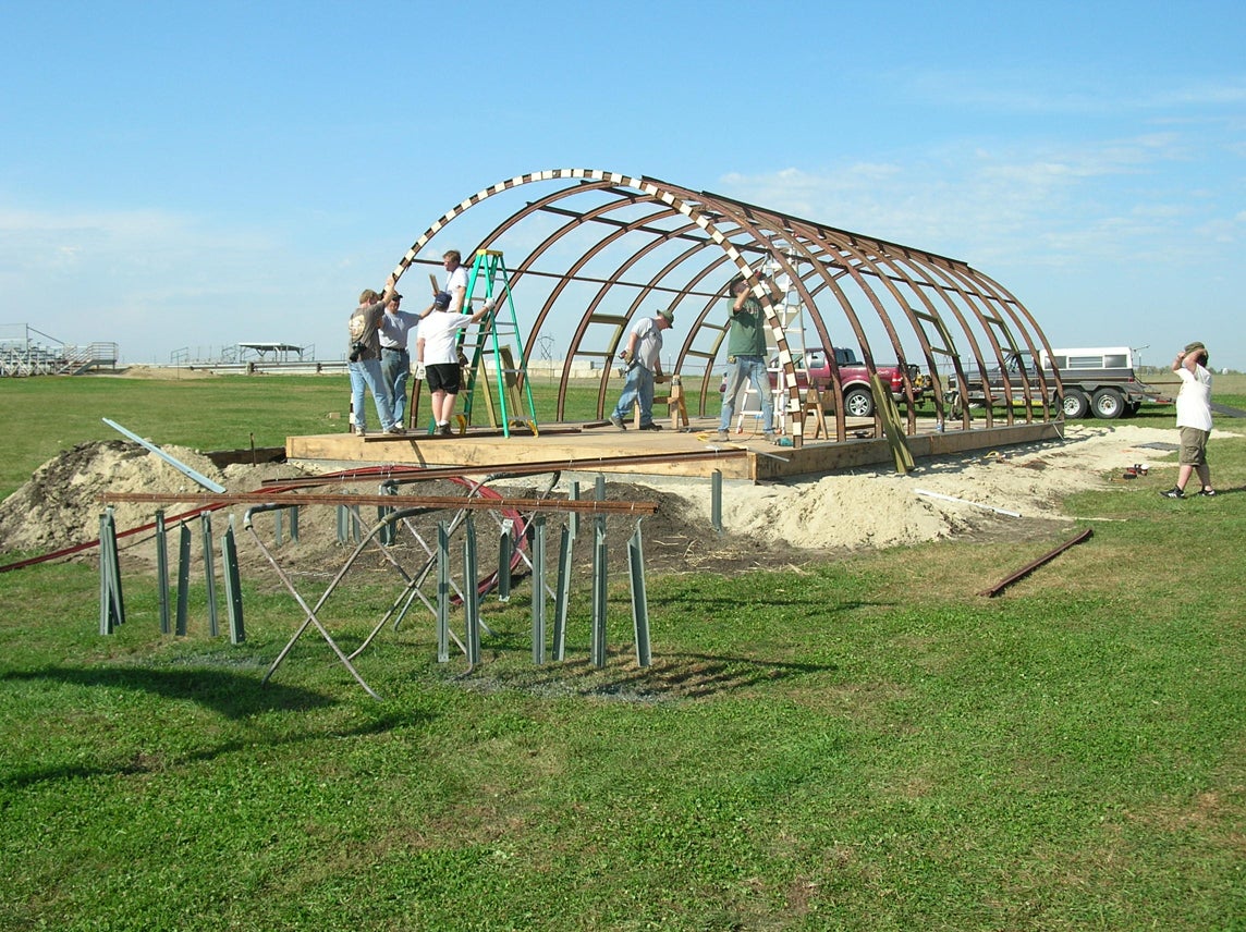 quonset-erectors.jpg