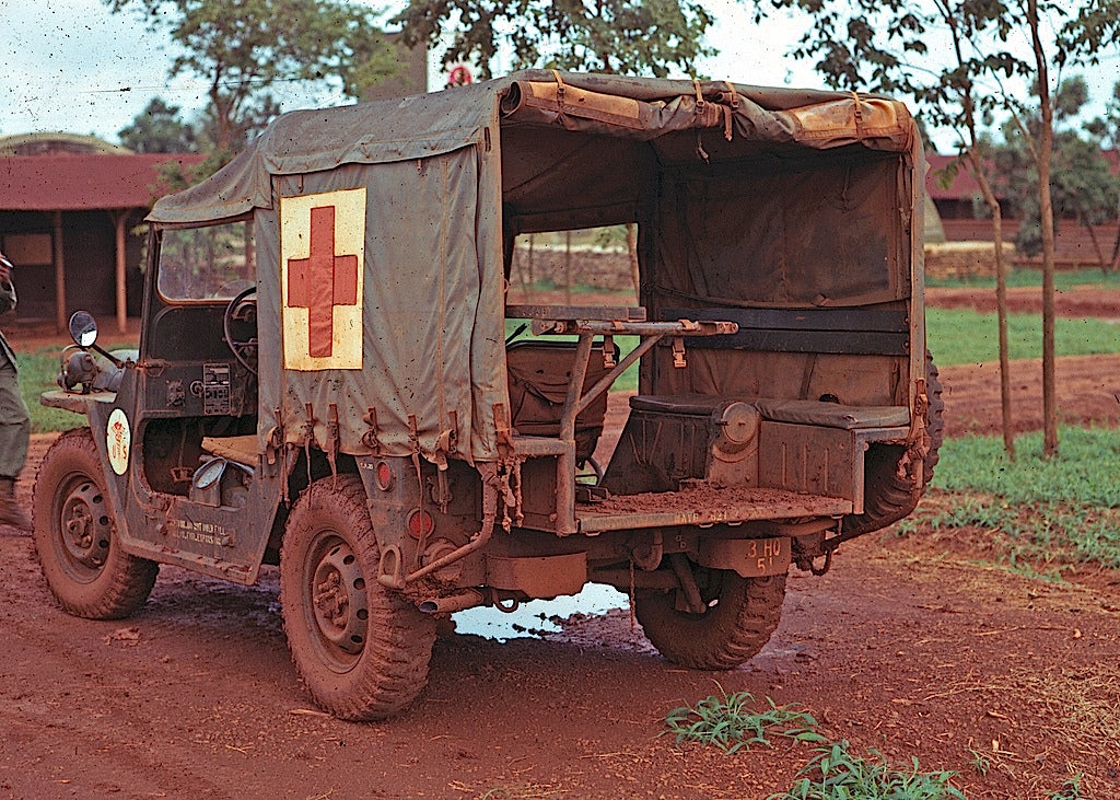 mutt_ambulance.jpg