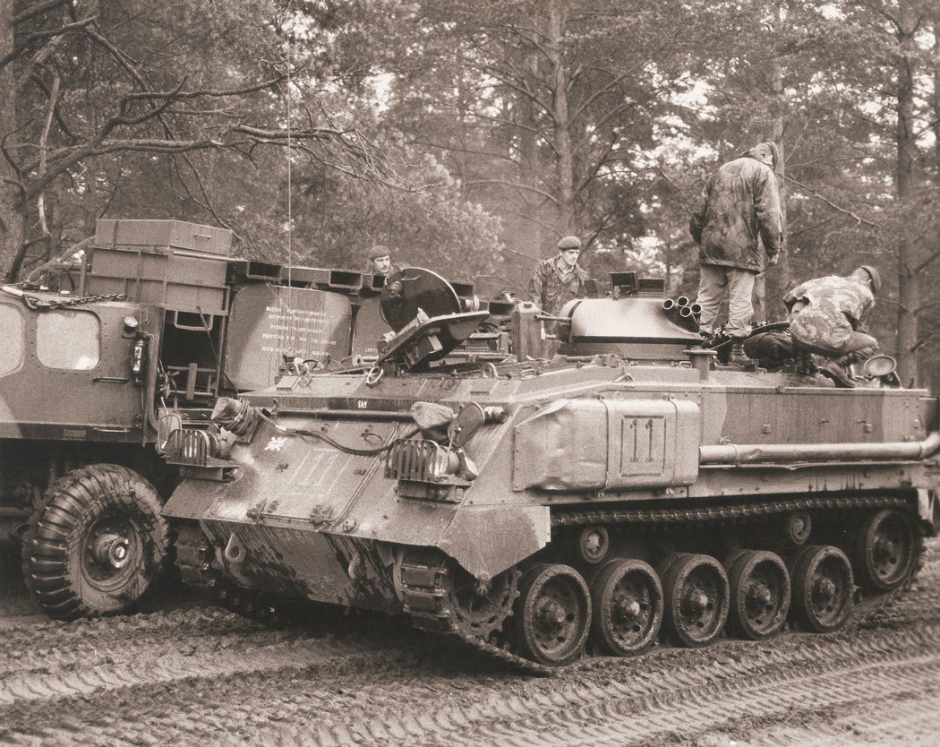 3-1st-btn-welsh-guards-with-fv432-soltau-west-germany-1985.jpg