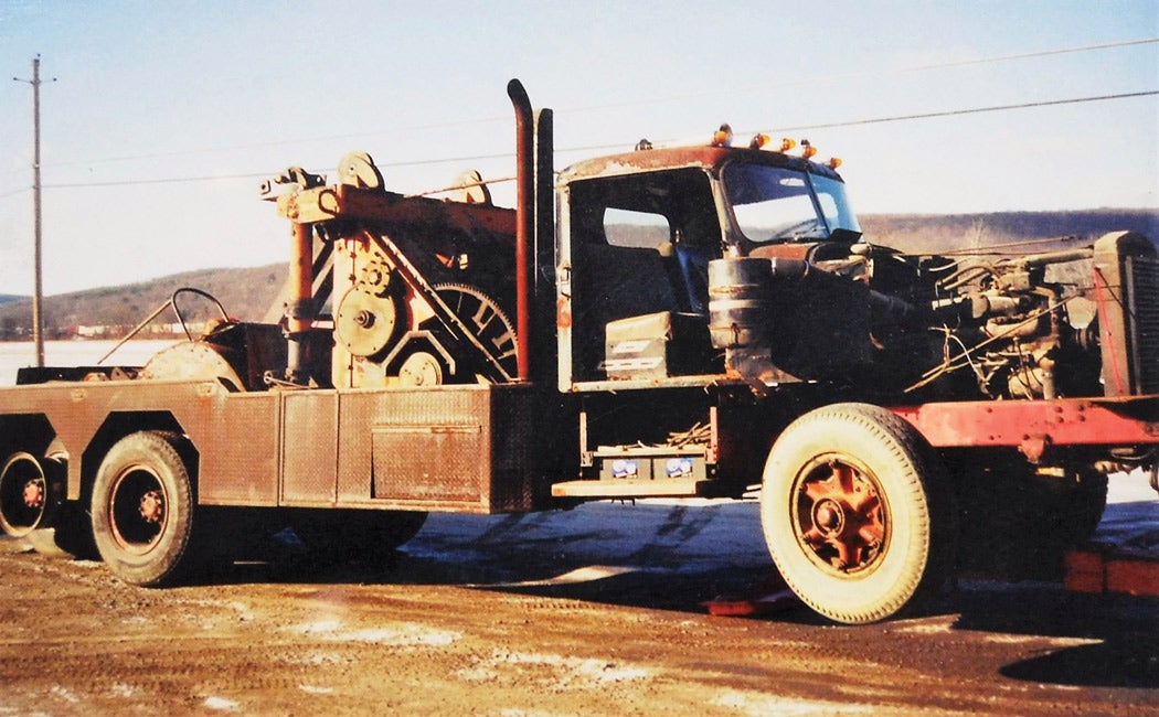 massive-military-wrecker-photo-031.jpg