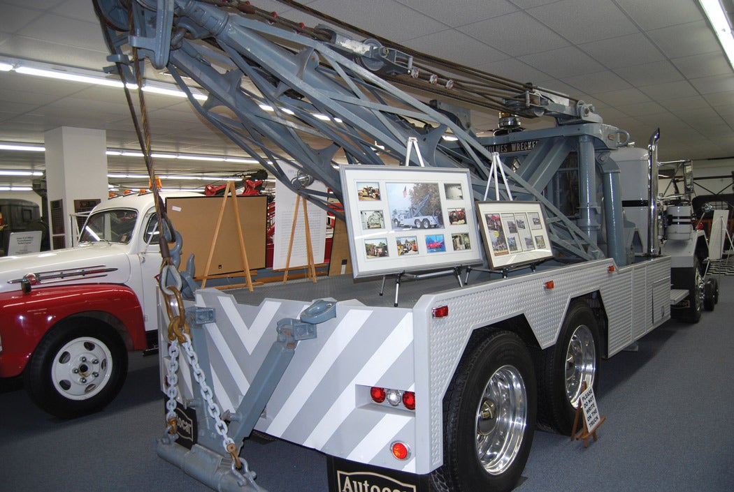 massive-military-wrecker-photo-11.jpg