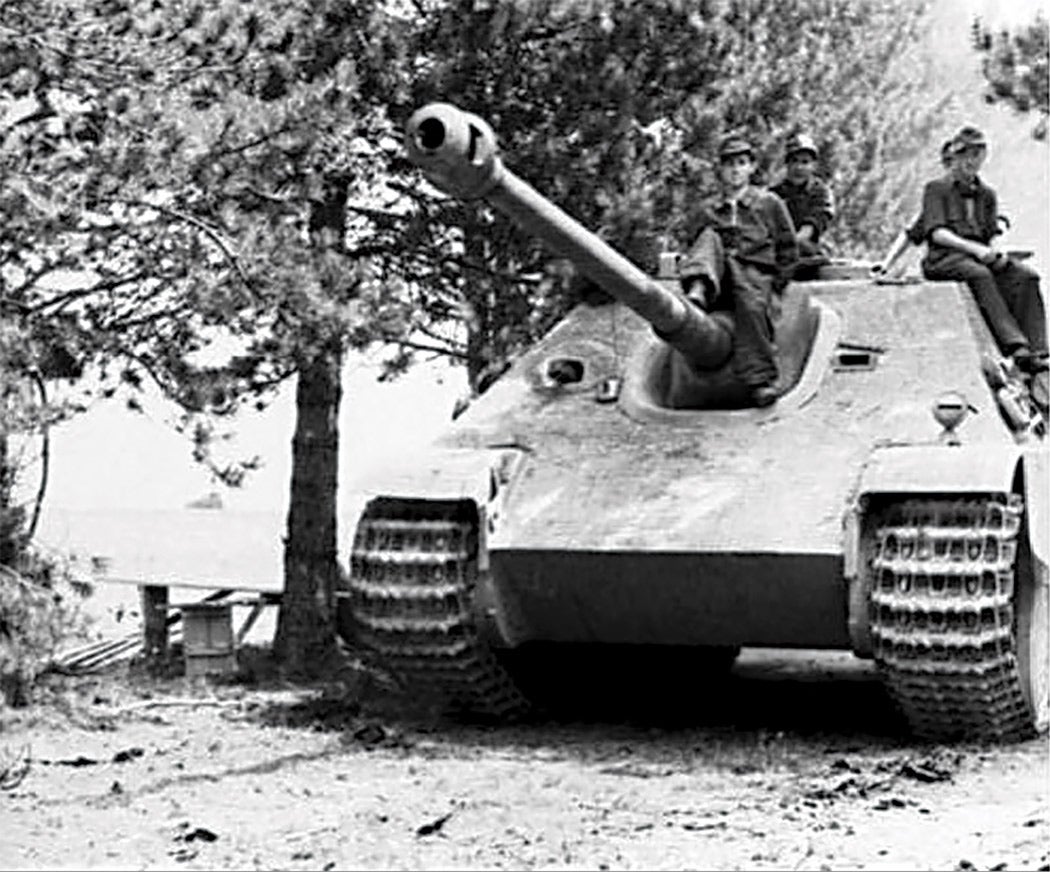 jagdpanther-v-tanks-destroyer2.jpg