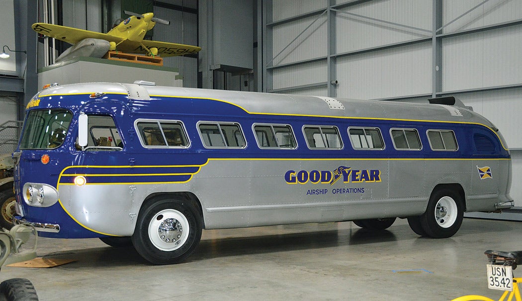 omp-lam24-bus-7316w-mv.jpg