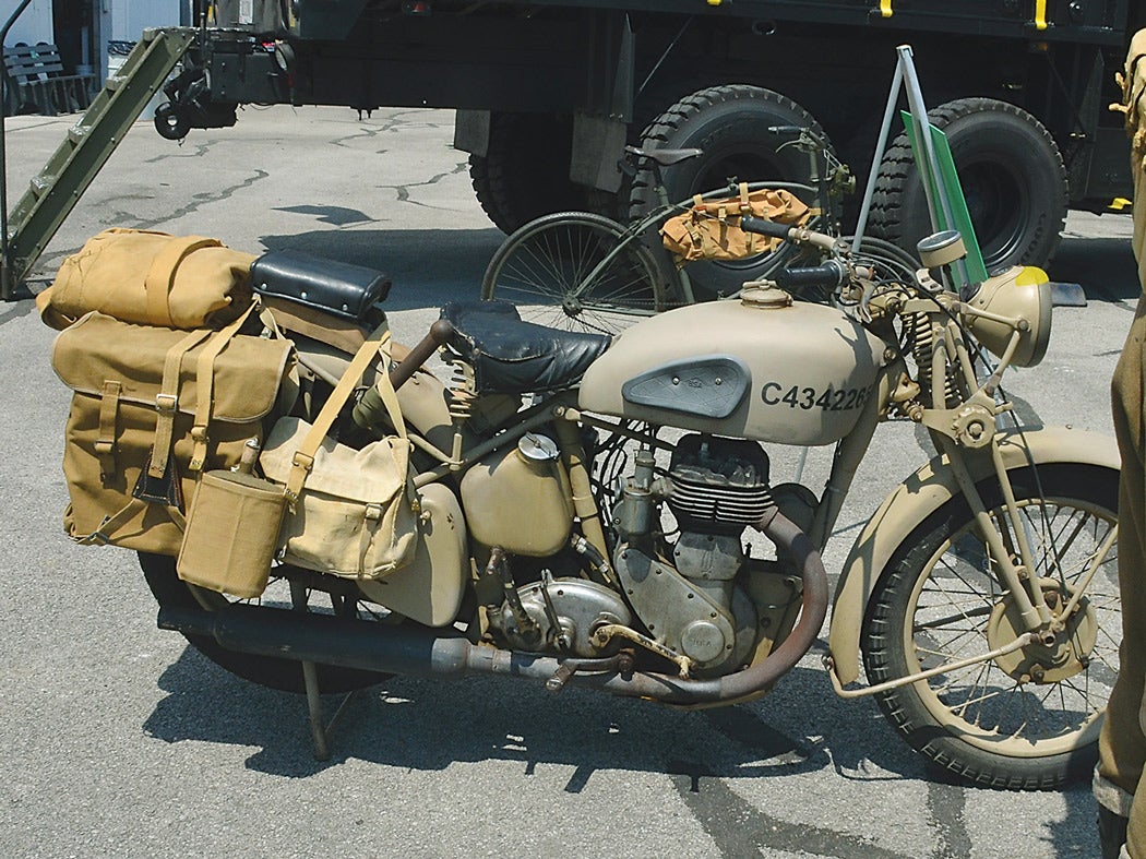fms24-w-b-bsa-7590b-mv2.jpg