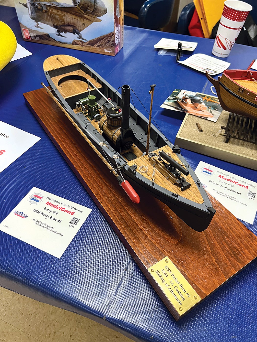 modelcon-1.jpg